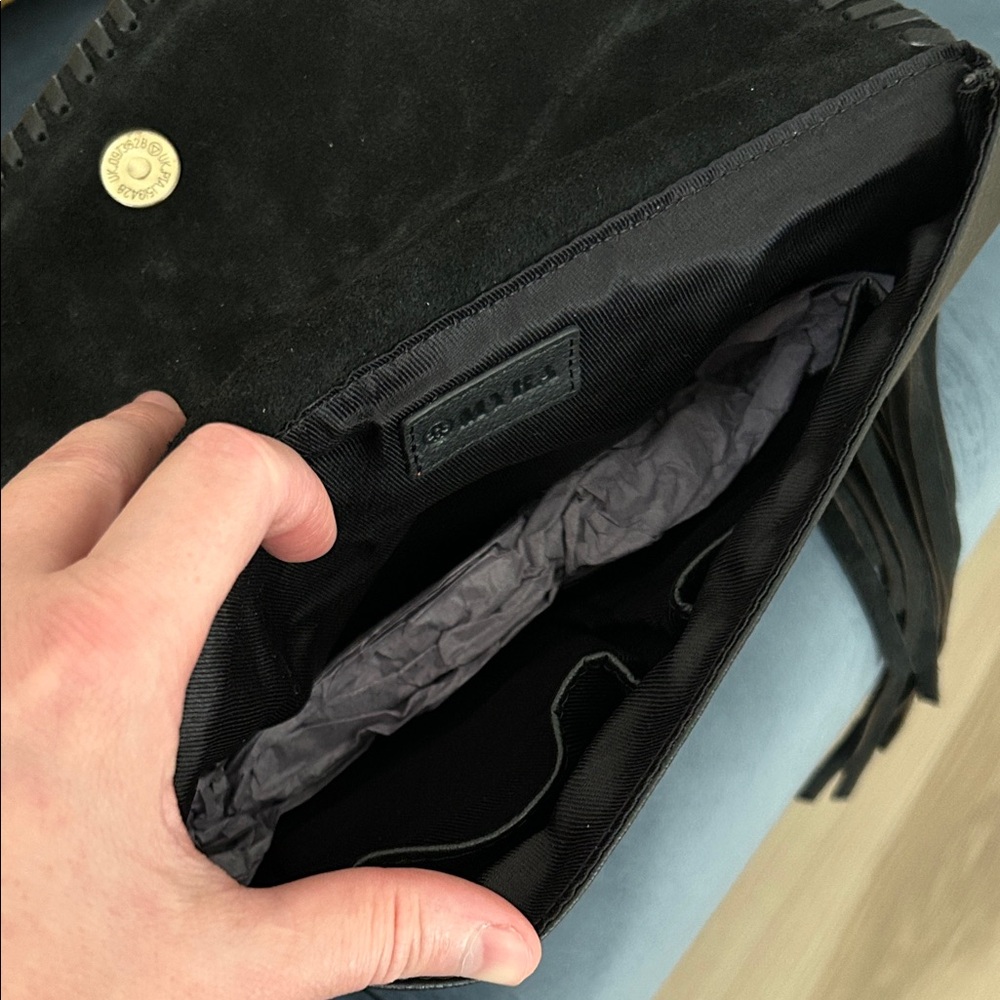 New Myra Bag Black Genuine Leather Crossbody with Aztec Rug & Fringe - Picture 7 of 12